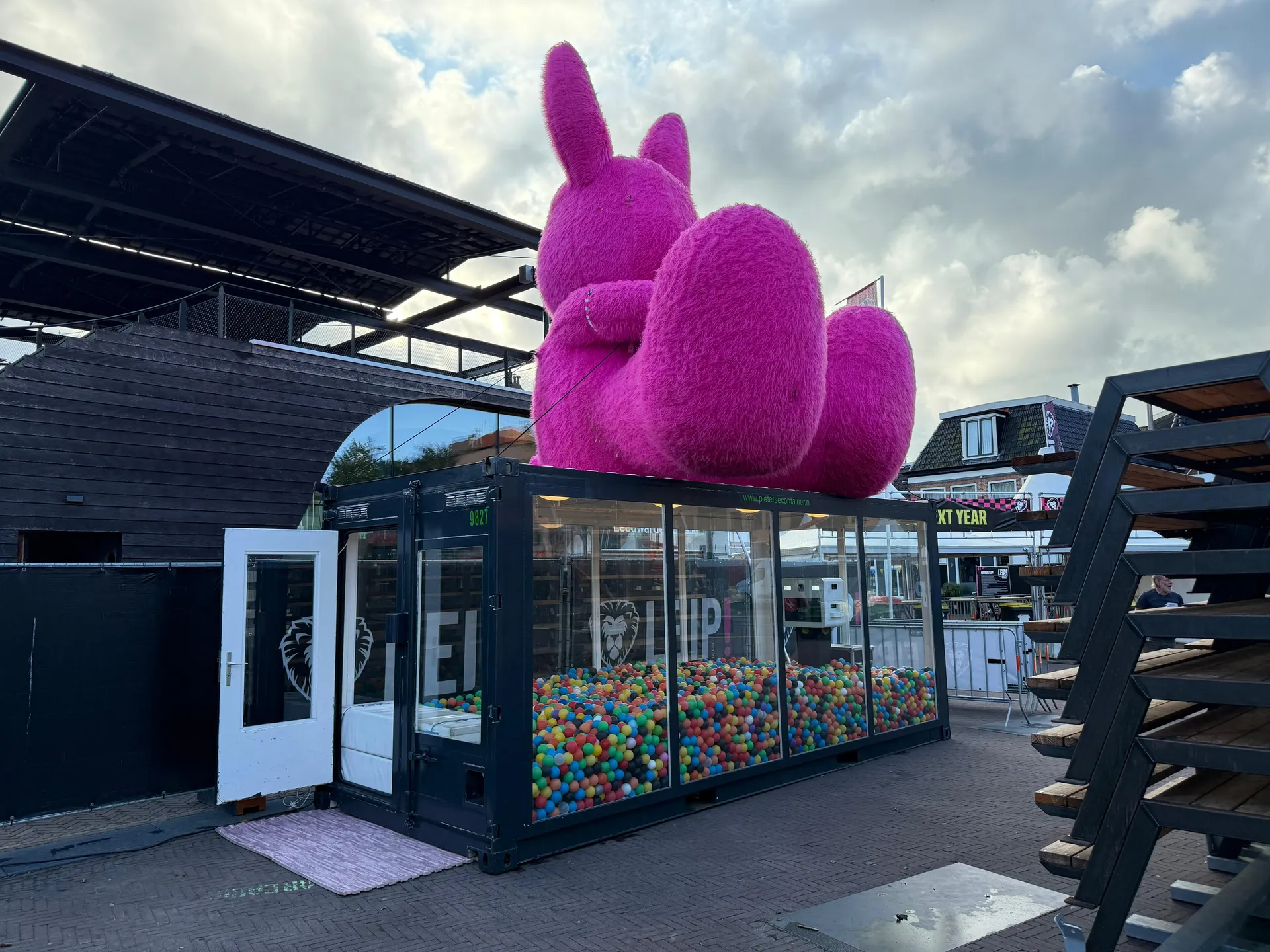 Container ballenbak van buiten