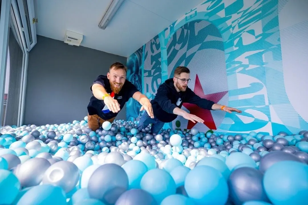 Container ballenbak met merkbranding